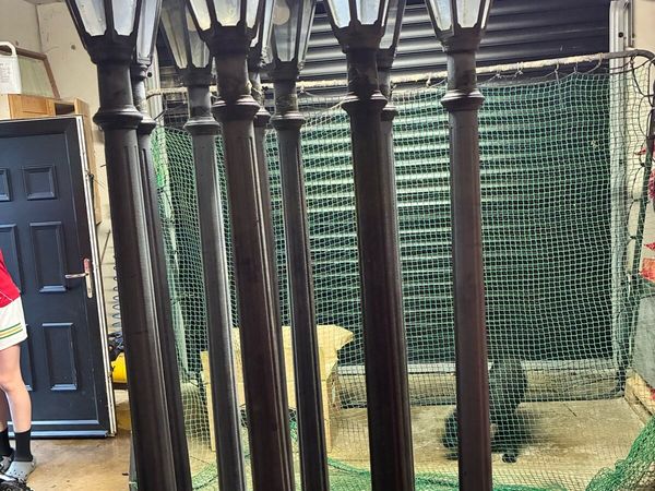 9no Fumagalli lamp posts - Main image