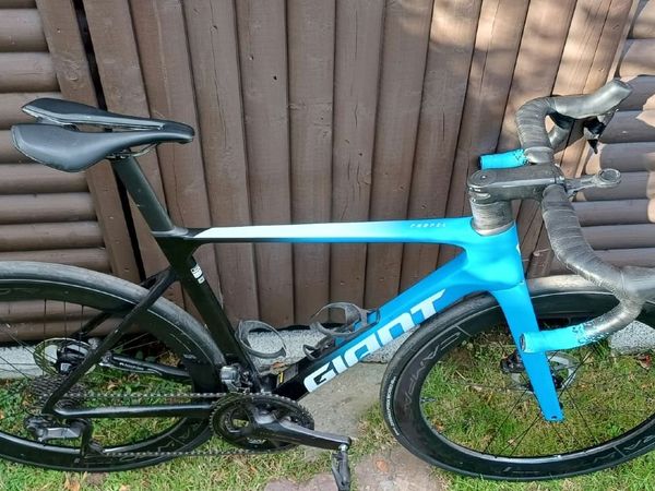 Giant Propel  Medium 2024 Campagnolo Bora wheels - Main image