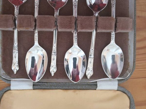 Set of 6 NEWBRIDGE Apostle Tea/Coffee Spoons - Main image