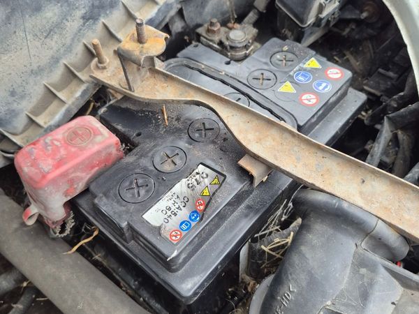 12v car battery - Main image