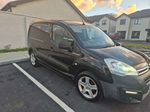 2015 Citroën Berlingo 3 Seater – Fresh CVRT - Main image