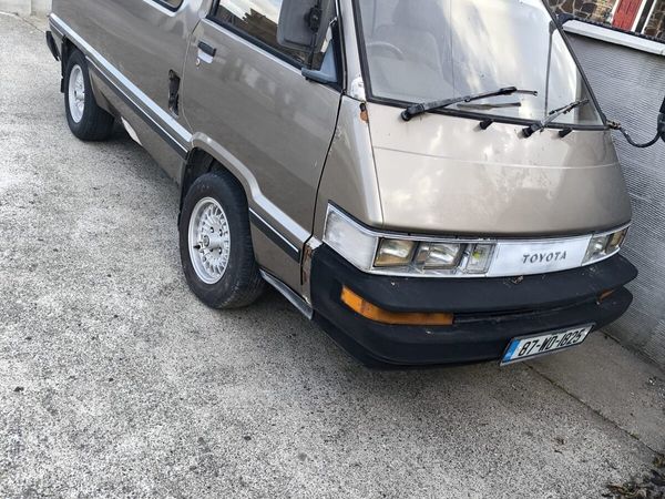 Toyota masterace surf van  and 70 series - Main image
