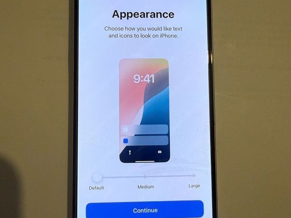 iPhone 16,excellent condition - Main image