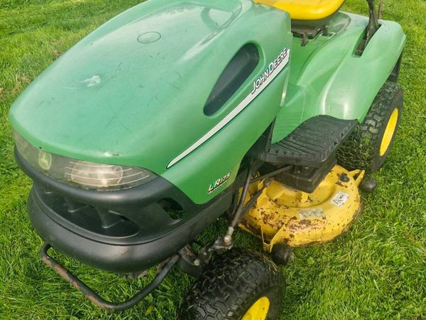 John Deere Lr175 ride on mower Delivery available - Main image