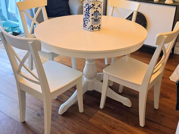 Extendable Table and 4 Chairs - Main image