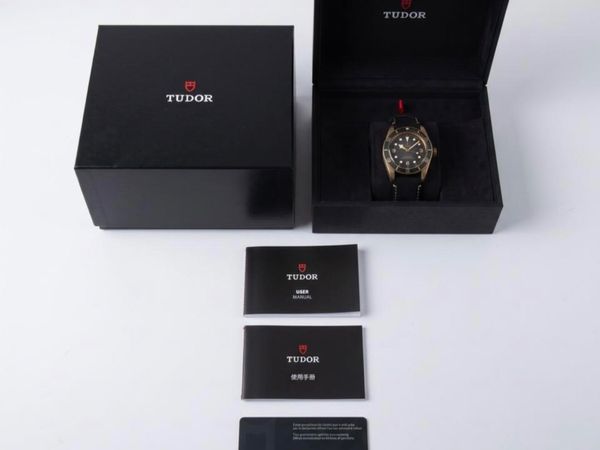 Tudor Black Bay Bronze 43mm – M79250BA-0001 – Mint - Main image