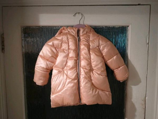 Babys girls Dunne Stores coat. Like new. 6/9 month - Main image