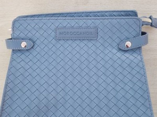 Moroccanoil brand cosmetic bag - Main image
