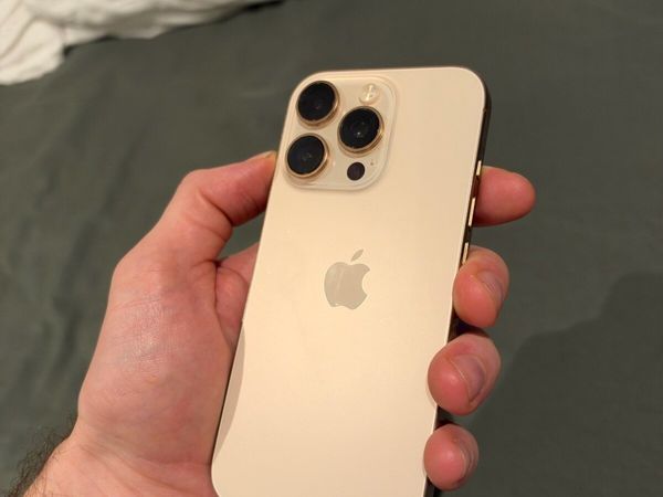 iPhone 16 Pro - Main image