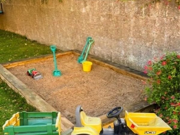 Sand Pit and Ride on Dumper - Main image
