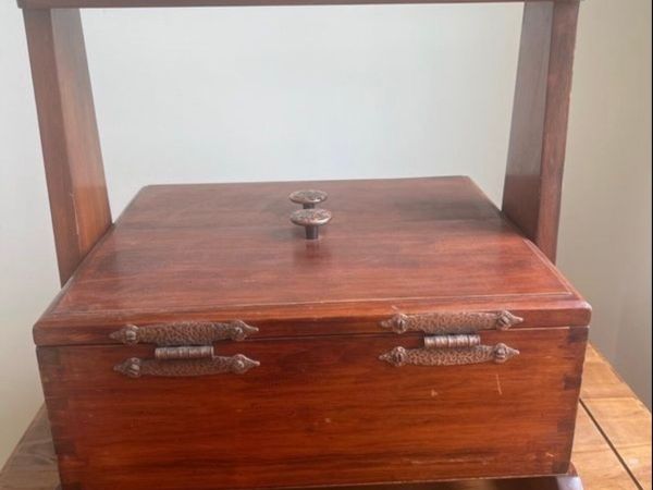 Vintage shoe cleaning box - Main image