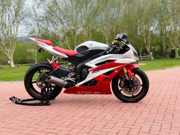 Yamaha R6 - Main image