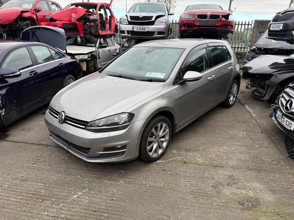 2017 VW GOLF TSI AUTO BREAKING - Main image
