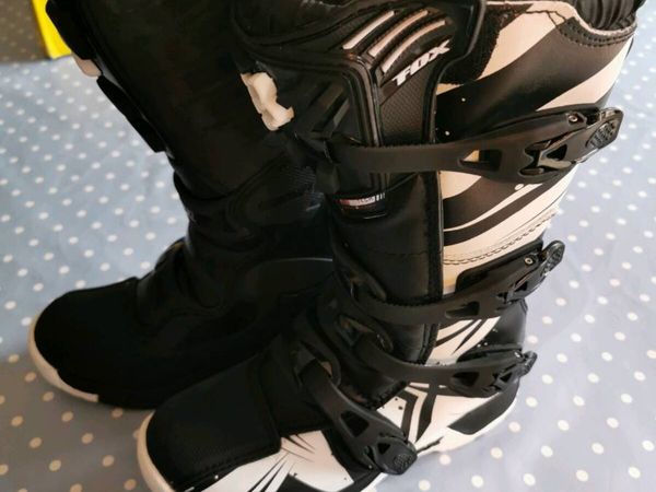 Size 37.5 / UK4 Fox Youth Comp 5 MX boots - Main image