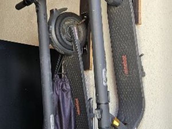 Segway Ninebot E25E Electric Scooter - Main image