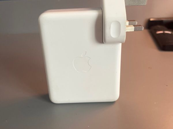 Apple 140W USB-C MacBook Charger + Plug - Main image
