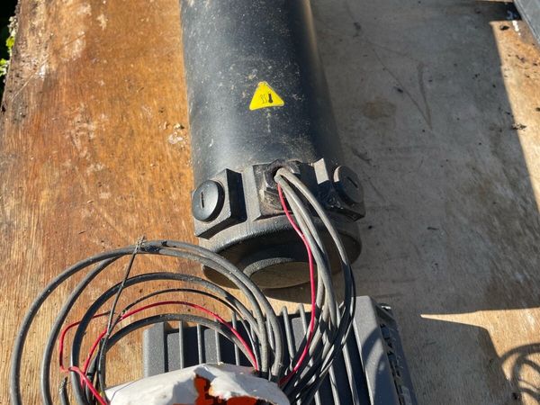 24 Volt DC Motor - Main image