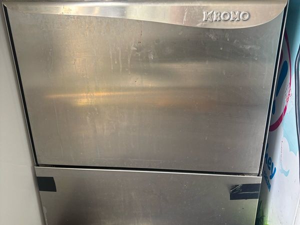 Commercial dishwasher - Main image