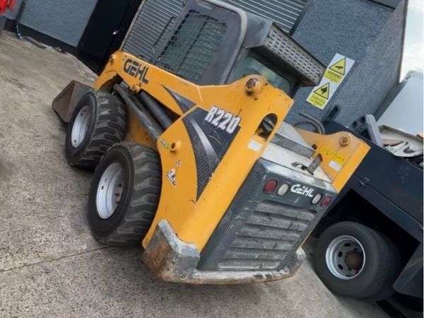 GEHL R220 skid steer - Main image