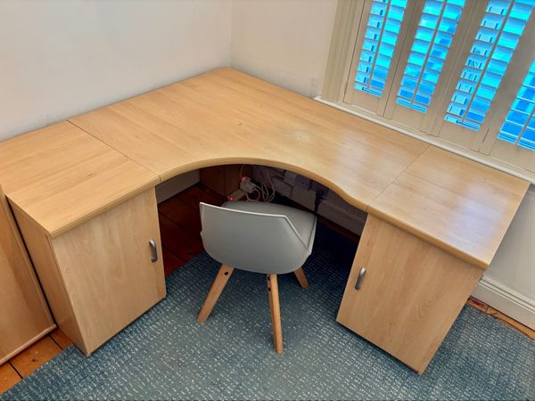 Office desk - Main image