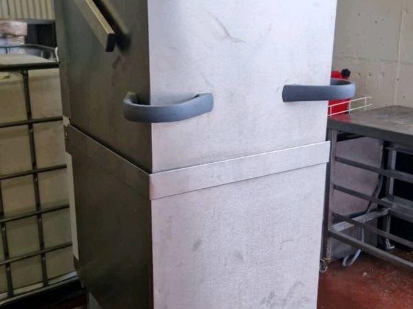 Winterhalter PT-M Hood Dishwasher - Main image