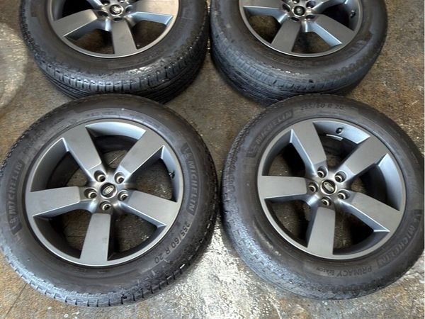 Landrover Defender 20” Wheels - Main image