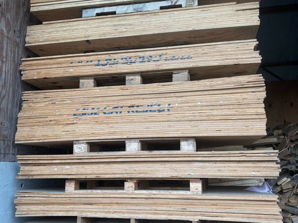 Ply wood - Main image