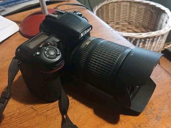 Nikon D7500 (MINT Condition - Main image