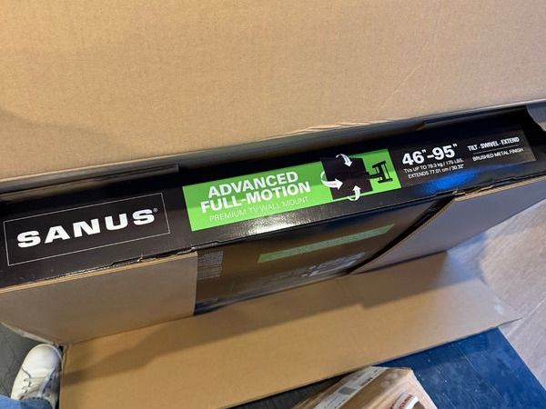 Sanus Advanced Full-Motion Premium TV Wall Mount 46 95 Brand New in Box Model VXF730-B2 - Main image
