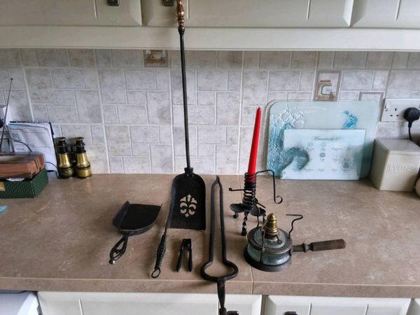 ANTIQUE  FIRESIDE  ITEMS. - Main image