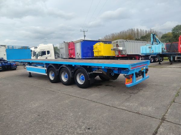 Dennison 13.6 flat trailer twist locks posts & - Main image