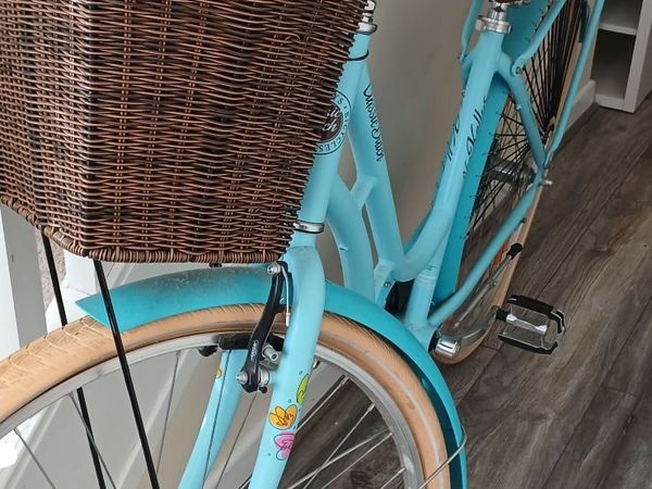 Classic Dutch Ladies Bicycle - Main image