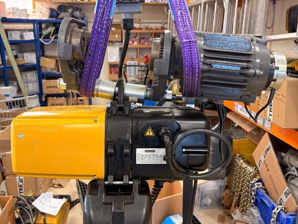 GIS Electric chain hoist / power travel trolley - Main image