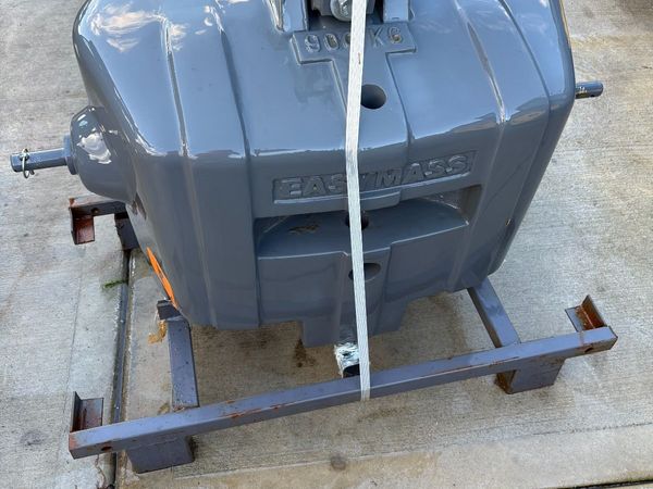Quicke 900KG Weight block - Main image