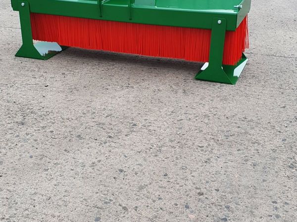 Excavator brush/broom - Main image