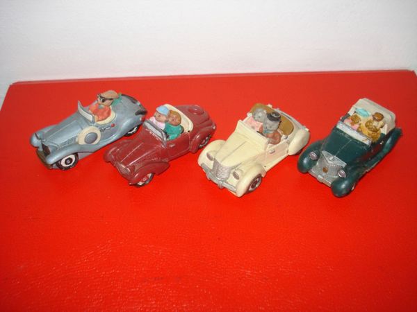 VINTAGE RESIN JC FIGURINE MODEL SPORTS CARS. - Main image