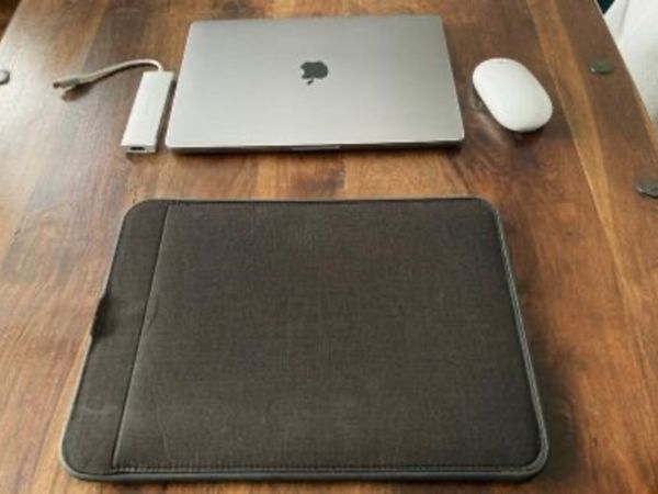 Macbook Pro - Main image