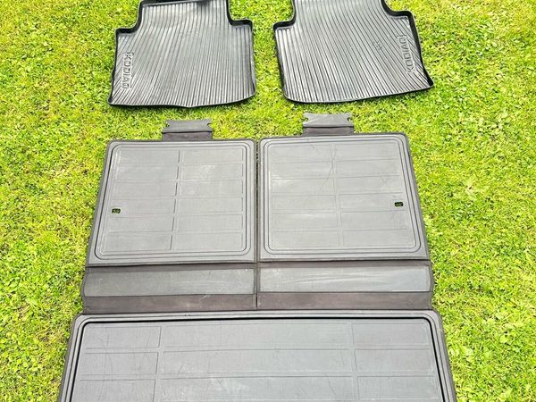 Oem Skoda kodiaq 7 seater rubber mats and boot lin - Main image