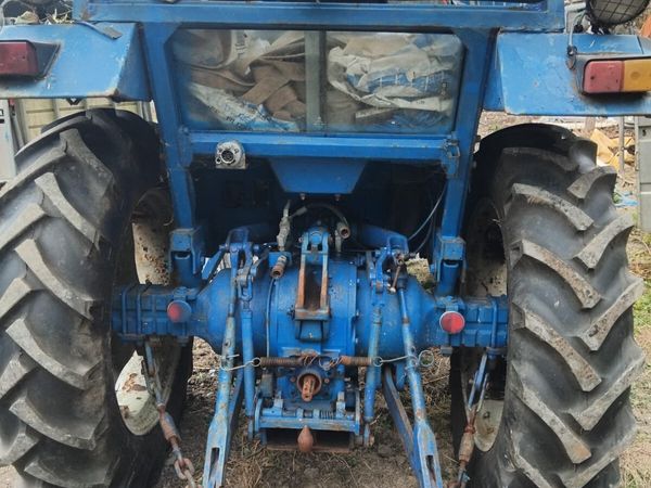 Vintage ford 2910 - Main image