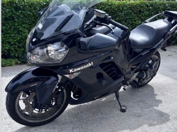 Kawasaki GTR 1400 - Main image