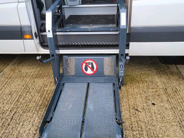 Wheelchair lift - Main image