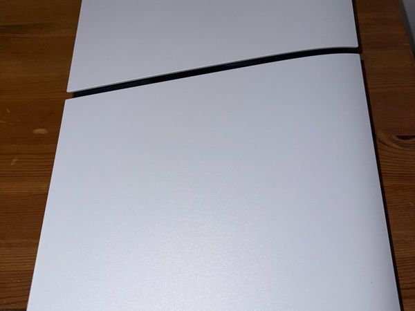 PS5 Digital Edition - Excellent Condition -FW 13.2 - Main image