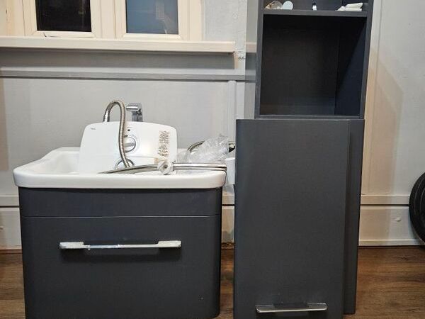 Vanity unit & Tallboy in grey - Main image