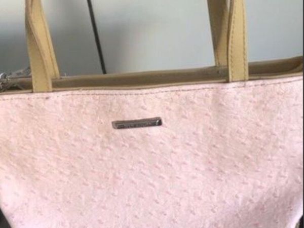 Ladies stunning bag €10 - Main image