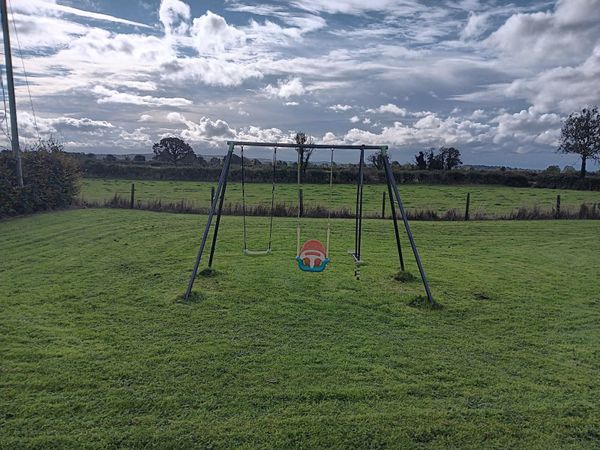 Kids garden Swing  - free for collection - Main image