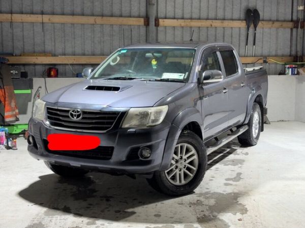 Toyota Hilux 2013 - Main image