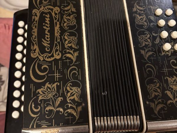 Vintage martini 2 button accordion - Main image