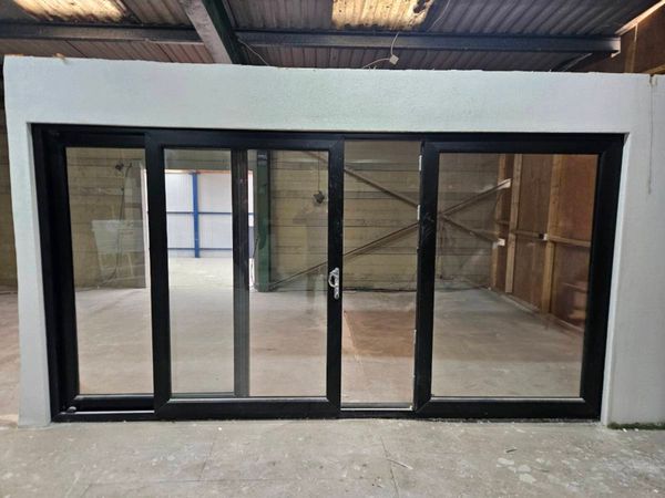 Sliding patio door - Main image