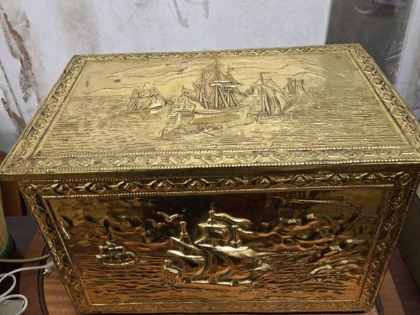 Vintage brass coal scuttle - Main image