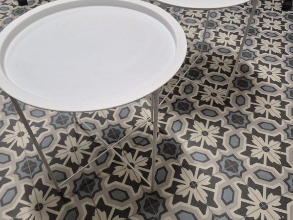 Set of two white round side tables - Main image